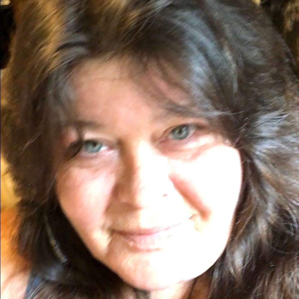 Meet your Posher, Dana